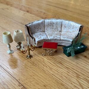 Vintage 60’s Petite Princess Fantasy Furniture for parts - damaged see photos